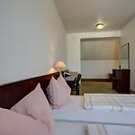 Hotel Trip 3*