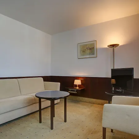 Trip 3* Крефельд